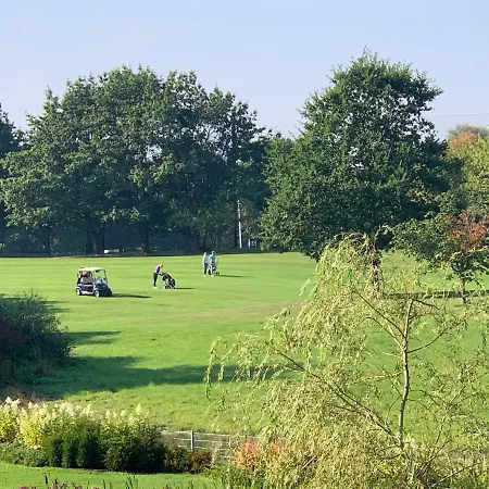 Landhueues Oeverdiek - Luxus Am Golfplatz