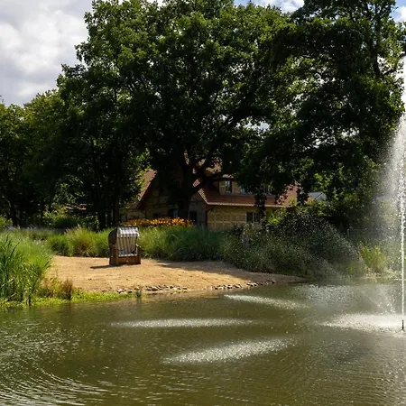 Landhueues Oeverdiek - Luxus Am Golfplatz Villa